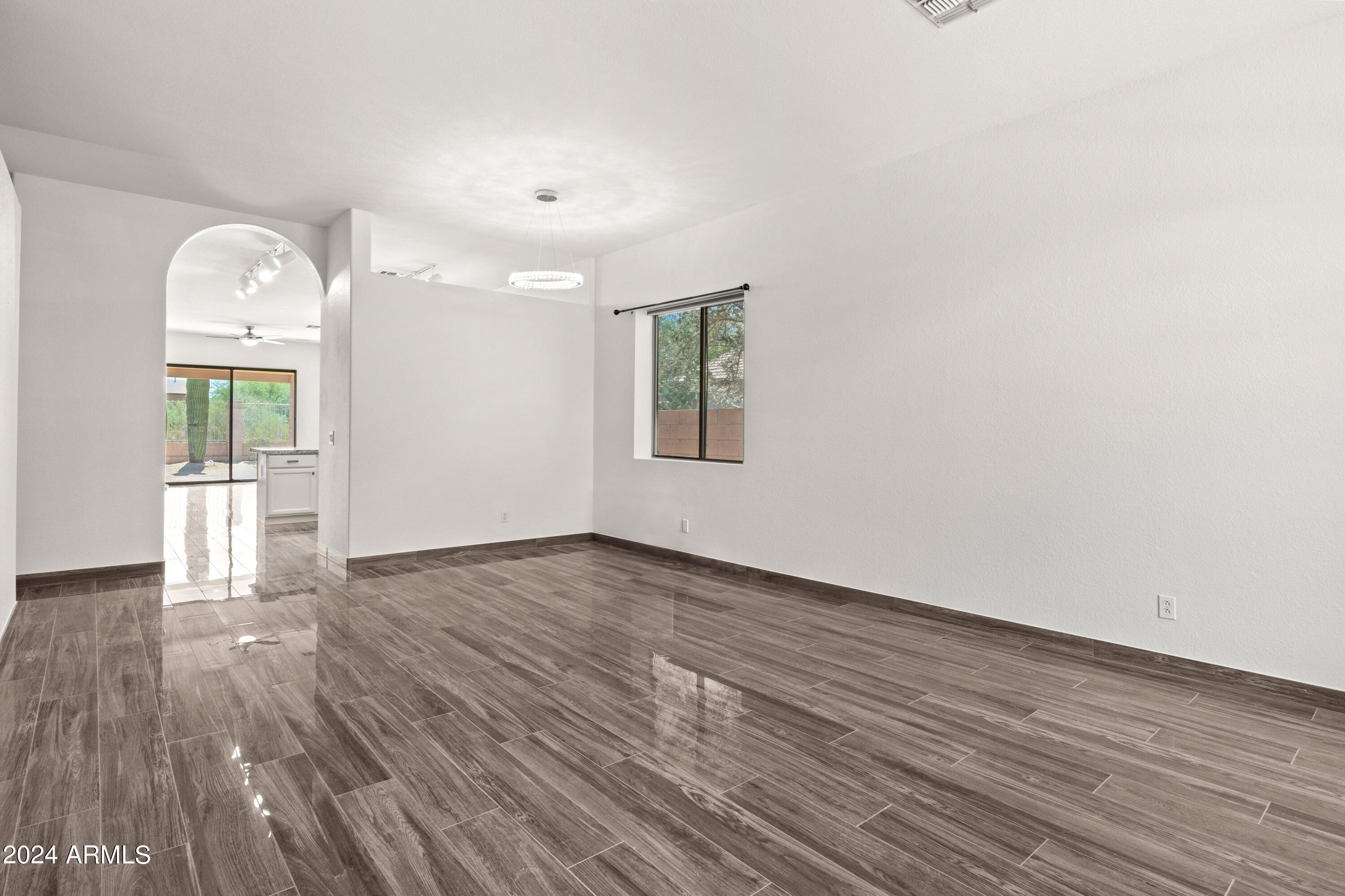4247 E TETHER Trail