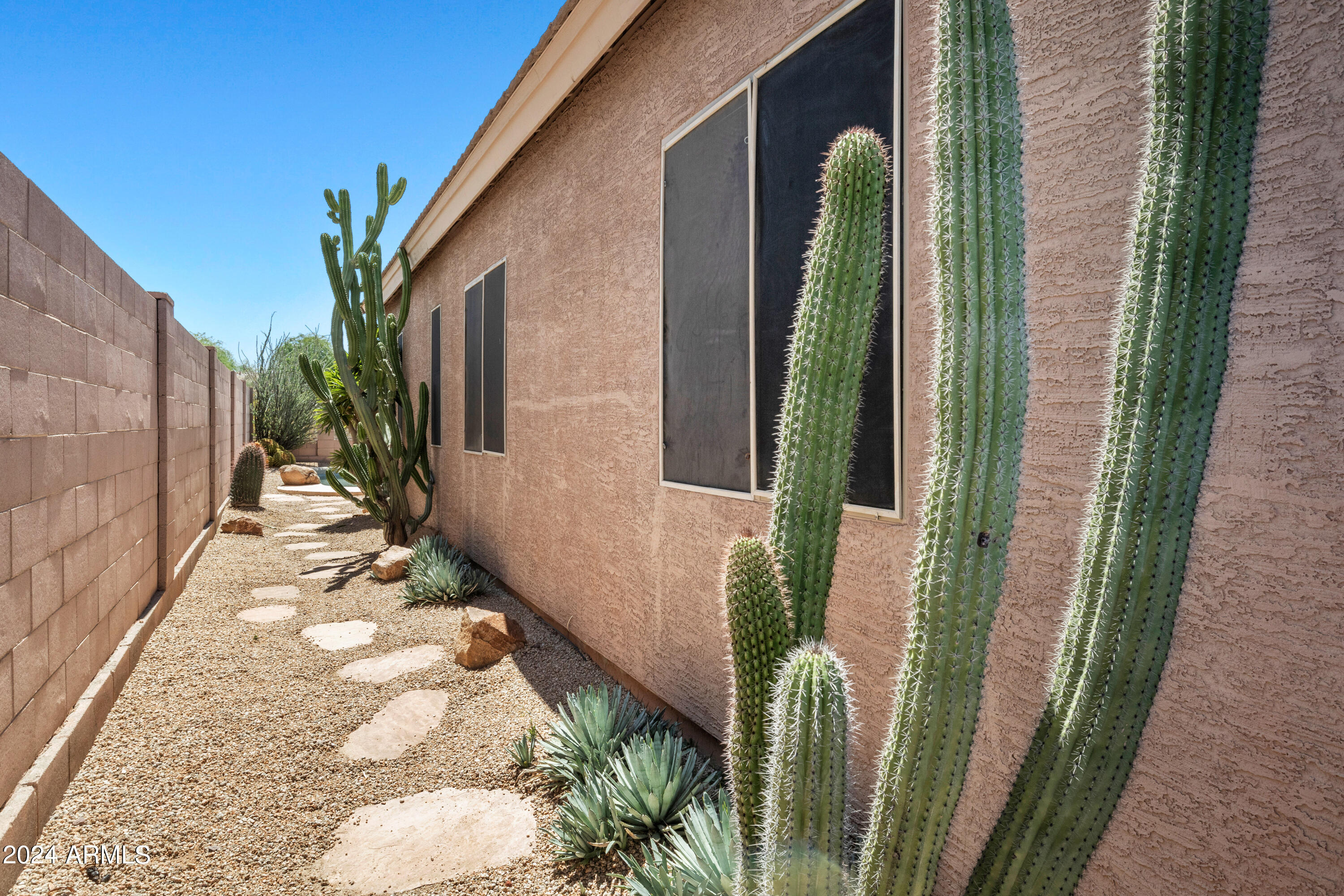 4247 E TETHER Trail