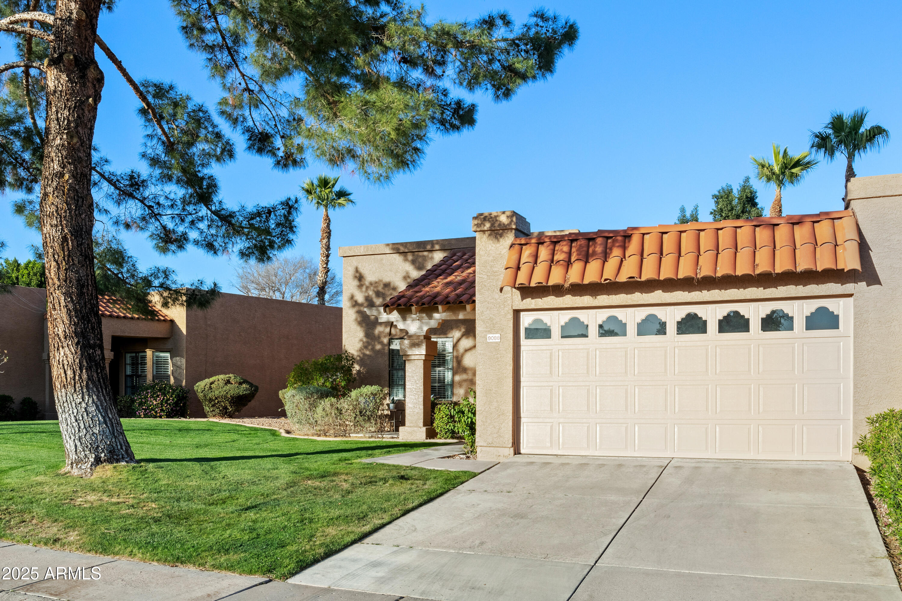 9088 E WINCHCOMB Drive