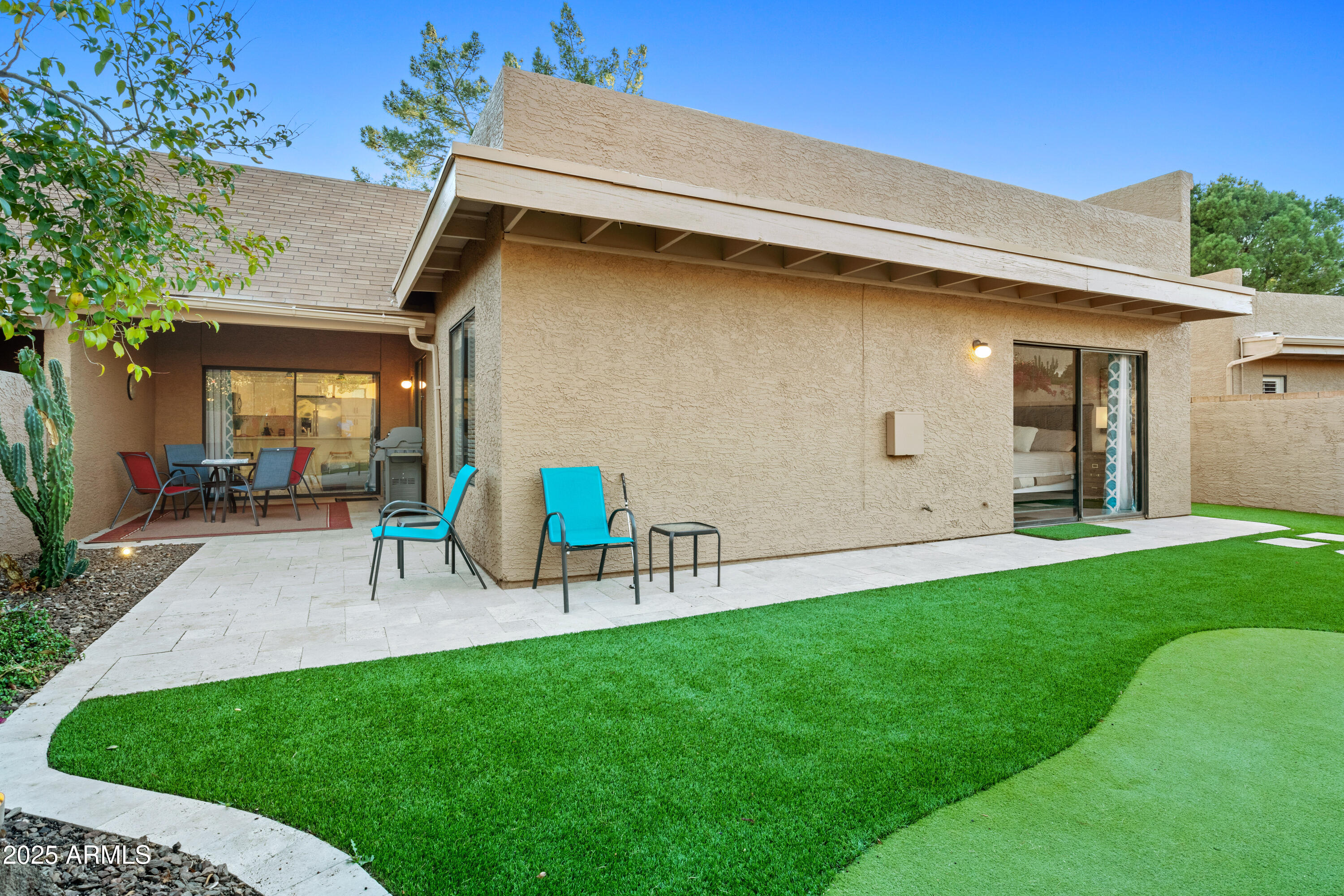 9088 E WINCHCOMB Drive