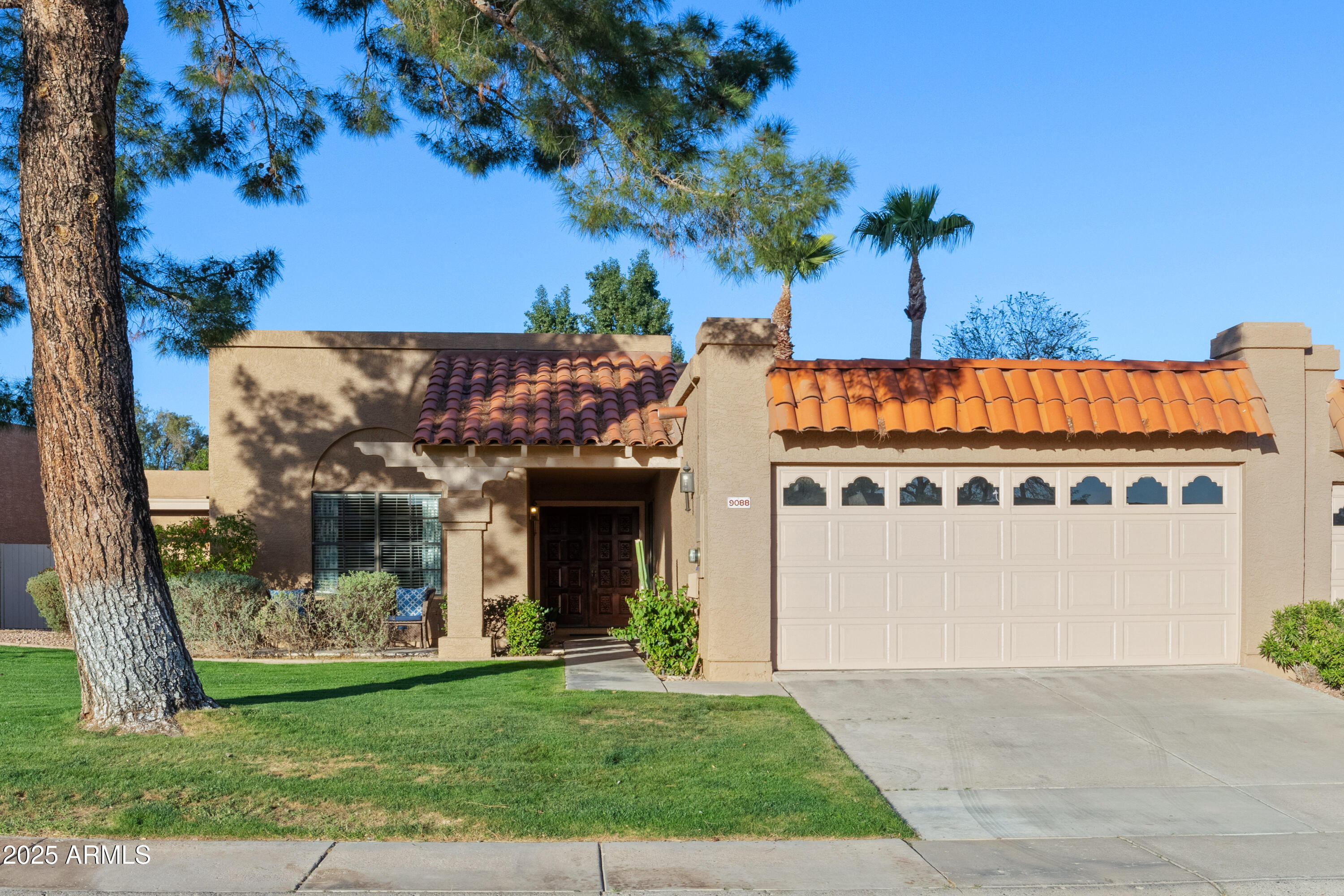9088 E WINCHCOMB Drive