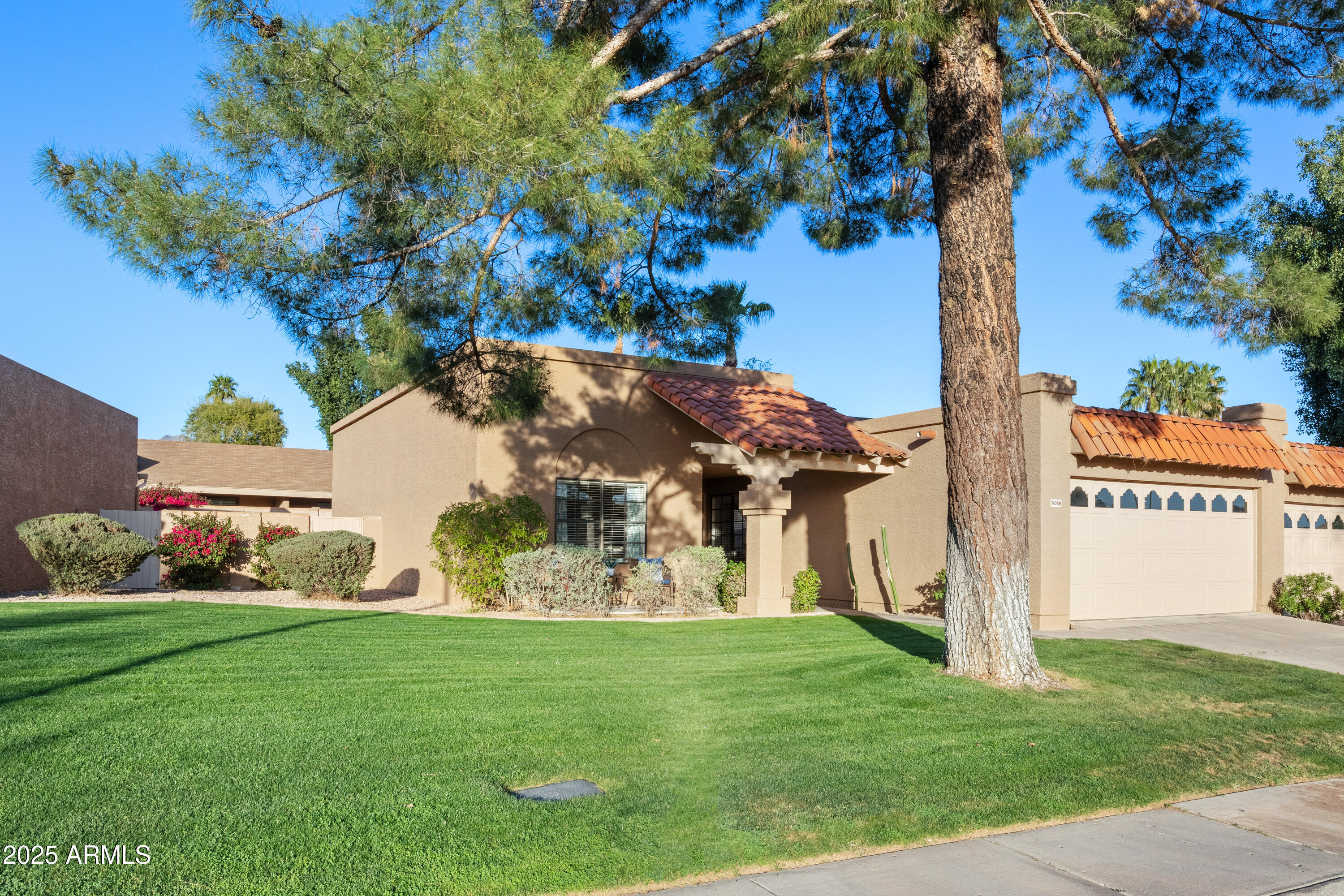 9088 E WINCHCOMB Drive