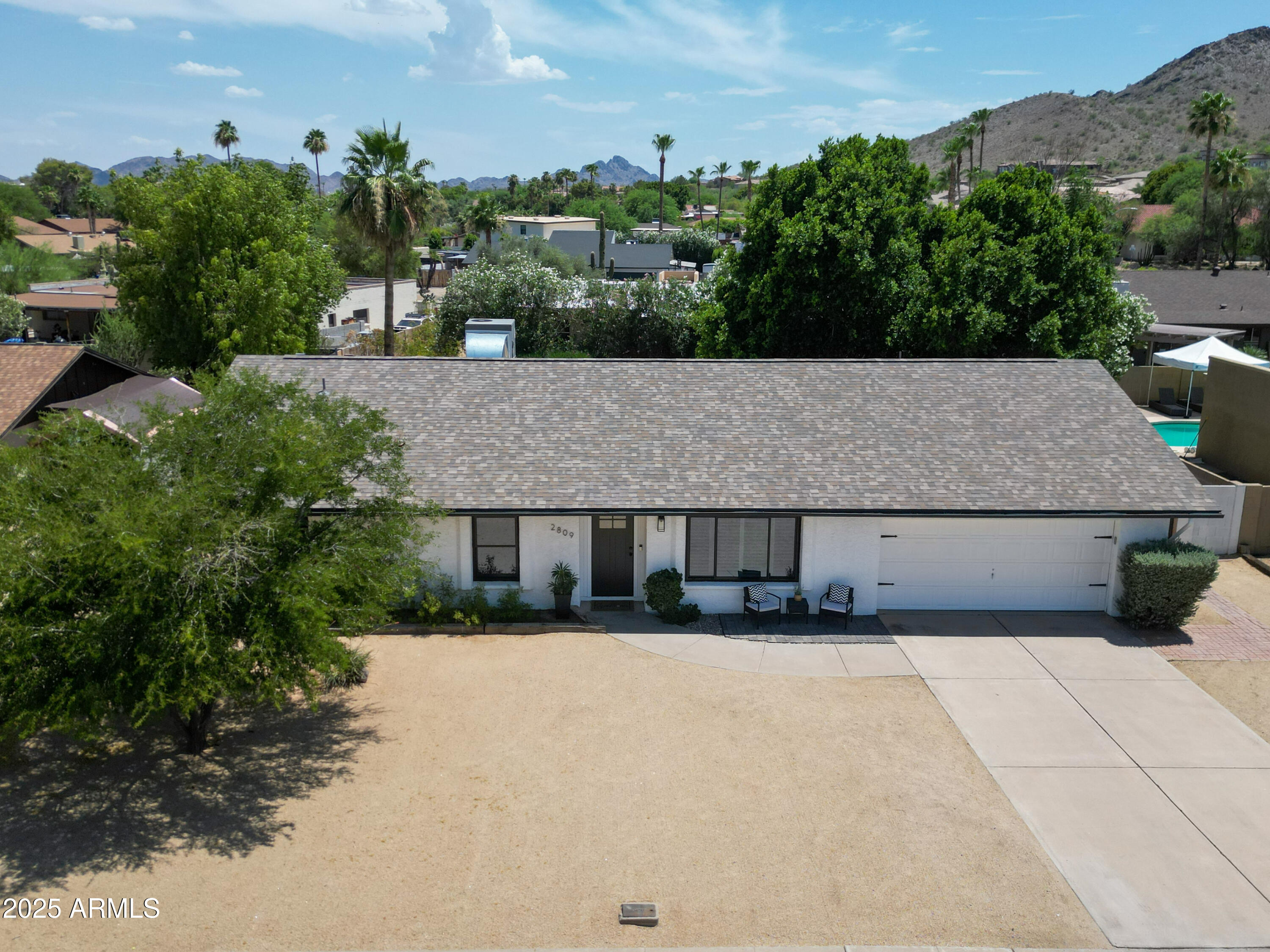 2809 E HILLERY Drive