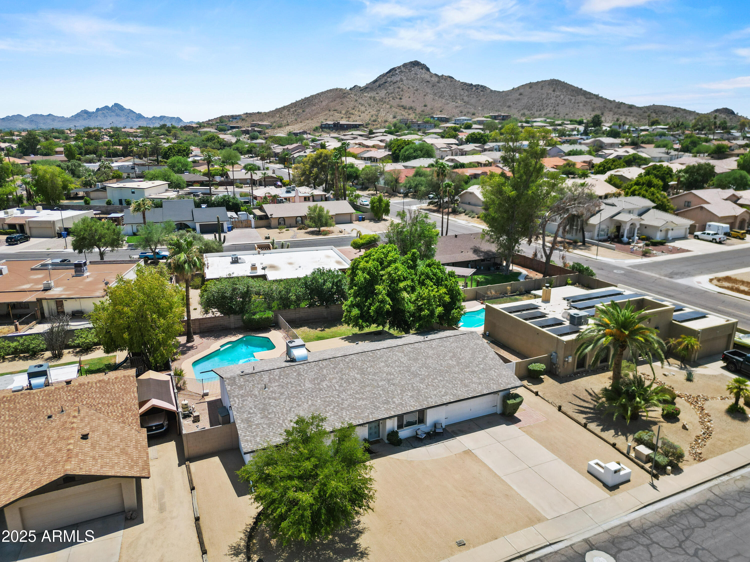 2809 E HILLERY Drive