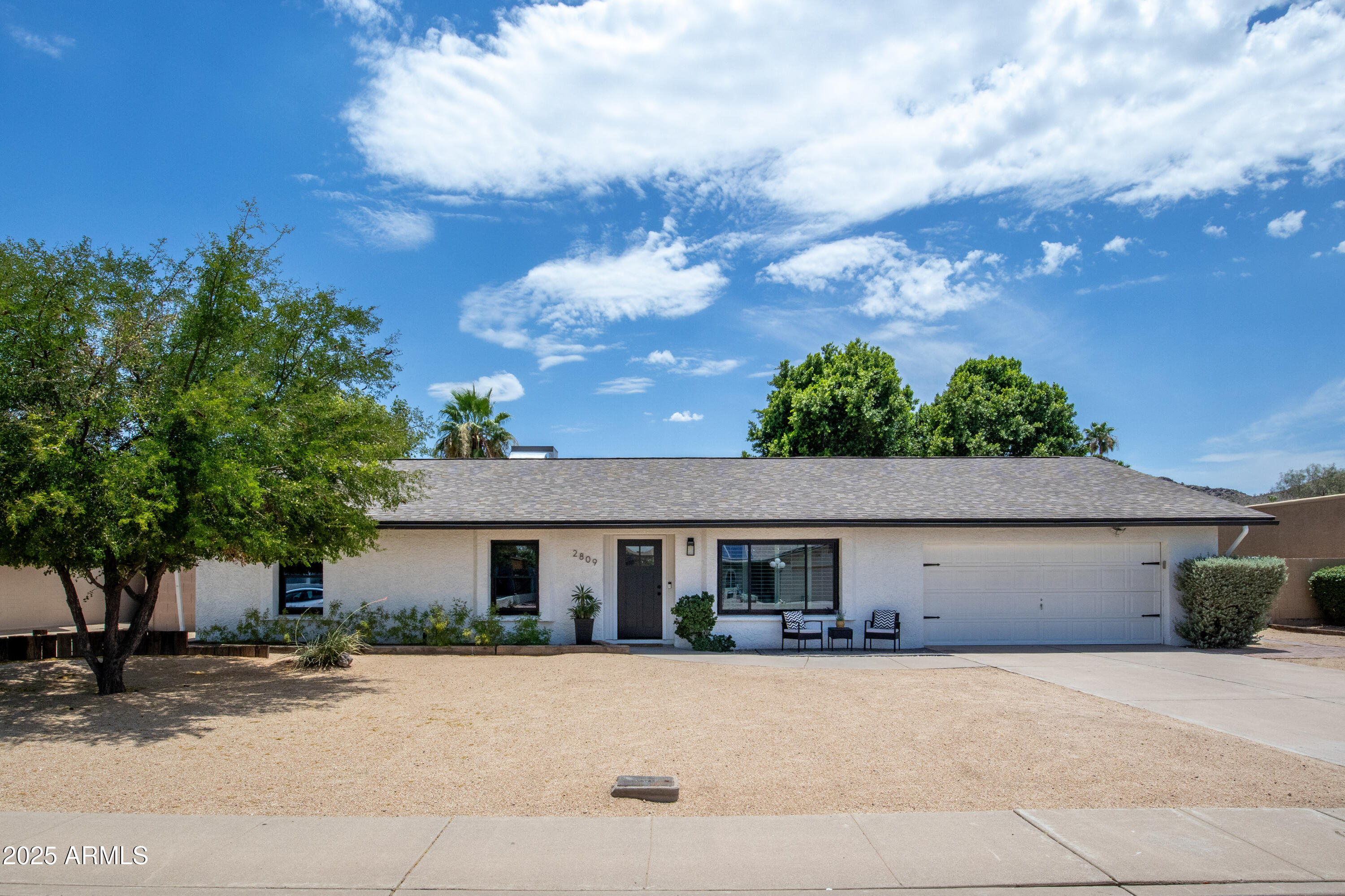 2809 E HILLERY Drive