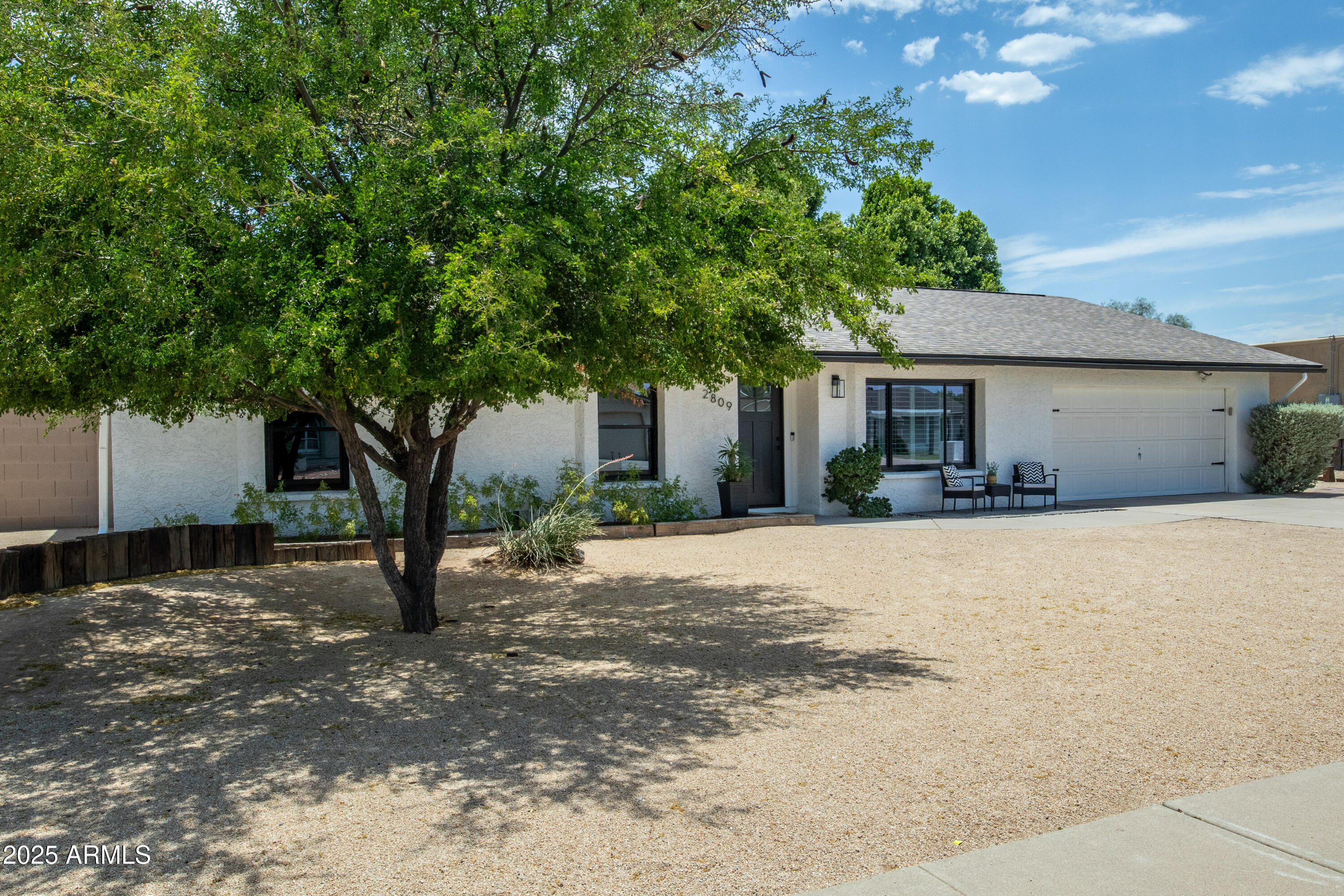 2809 E HILLERY Drive