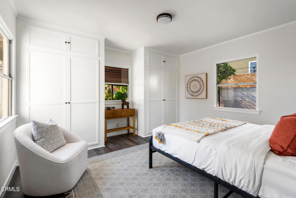 1581 N Roosevelt Avenue