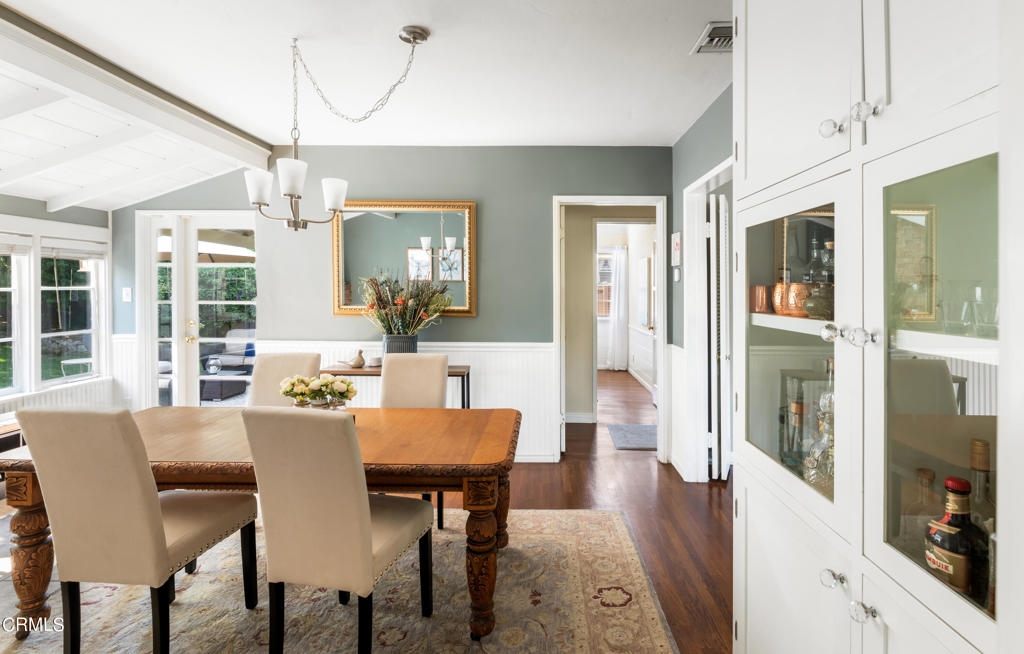 1873 N Harding Avenue