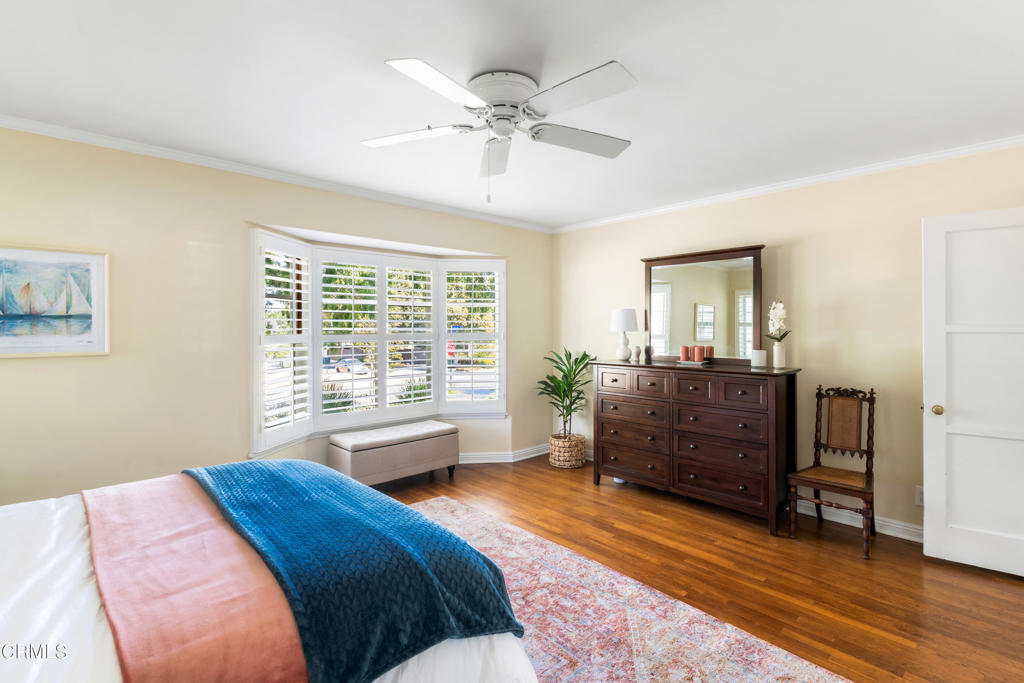 1873 N Harding Avenue