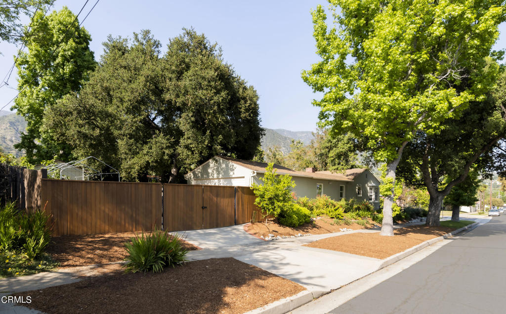 1873 N Harding Avenue