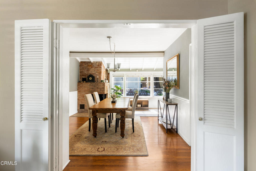 1873 N Harding Avenue