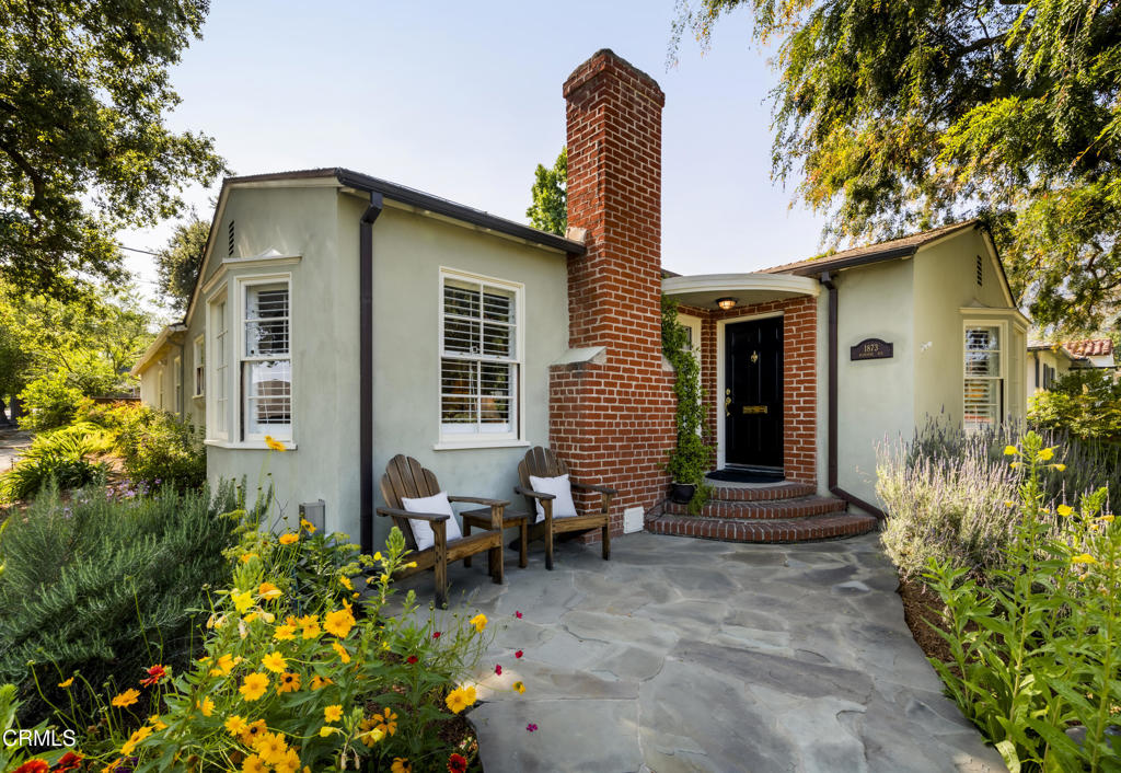 1873 N Harding Avenue