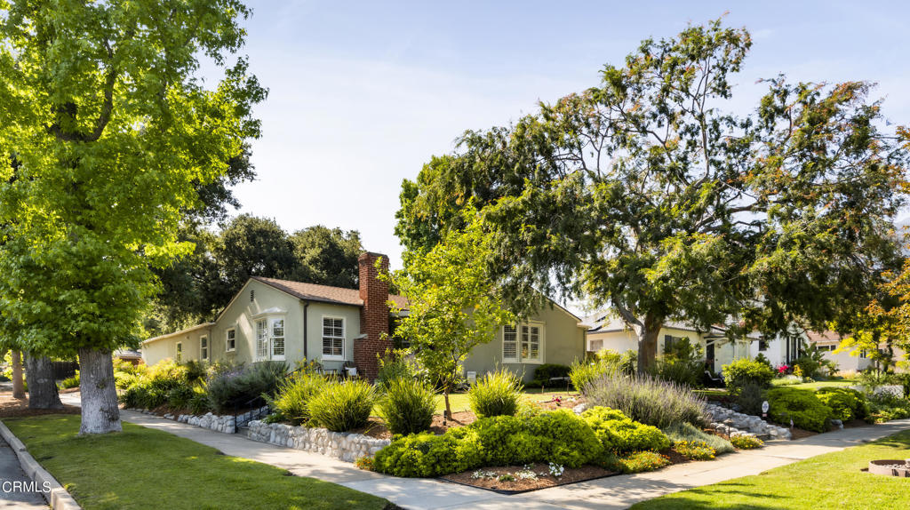 1873 N Harding Avenue