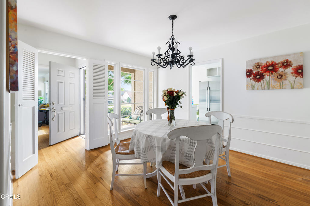 1921 N Harding Avenue