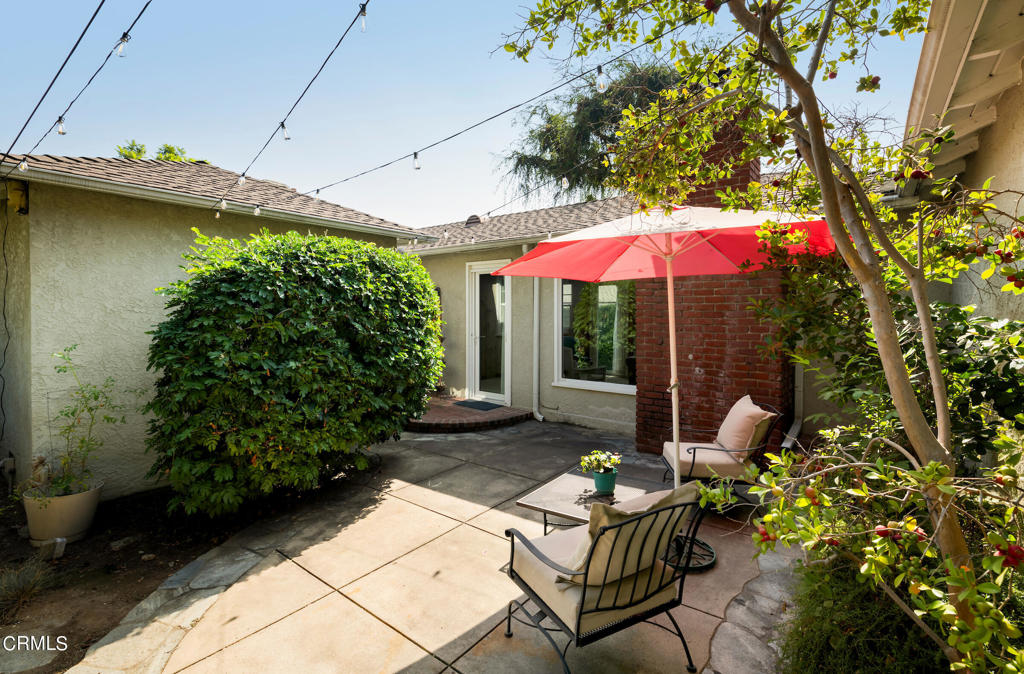 1921 N Harding Avenue