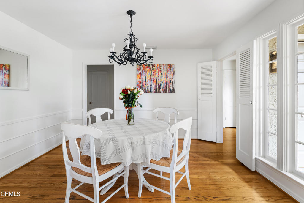 1921 N Harding Avenue