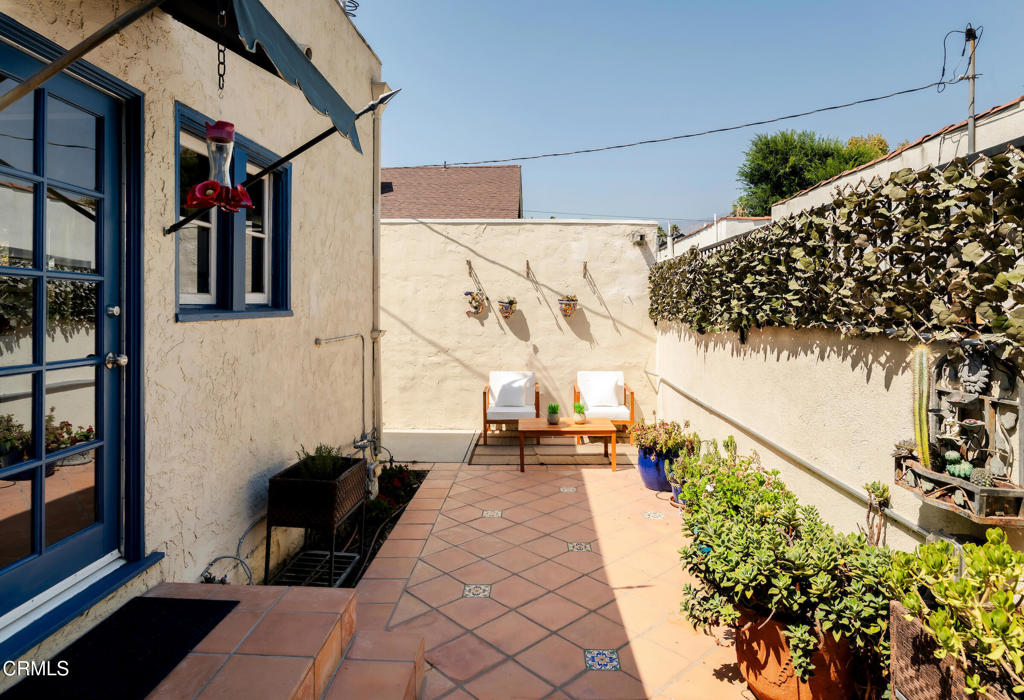 2428 Seneca Street