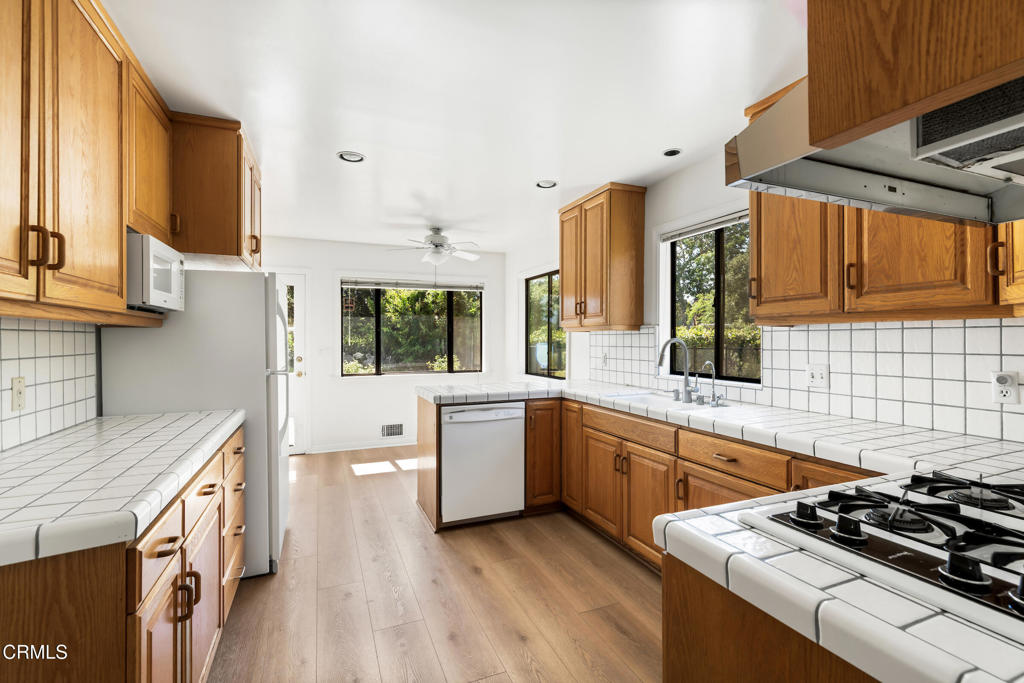 2432 Carol Park Place