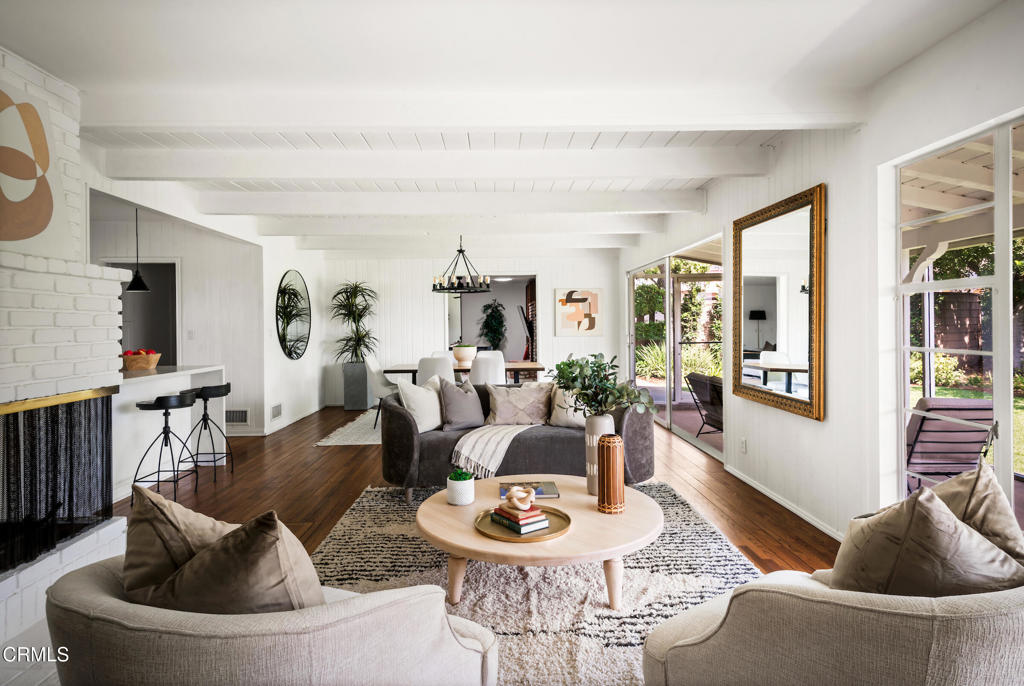 1640 N Altadena Drive