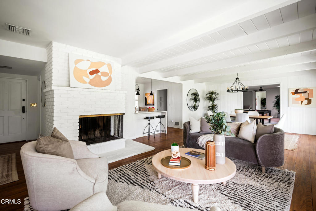 1640 N Altadena Drive