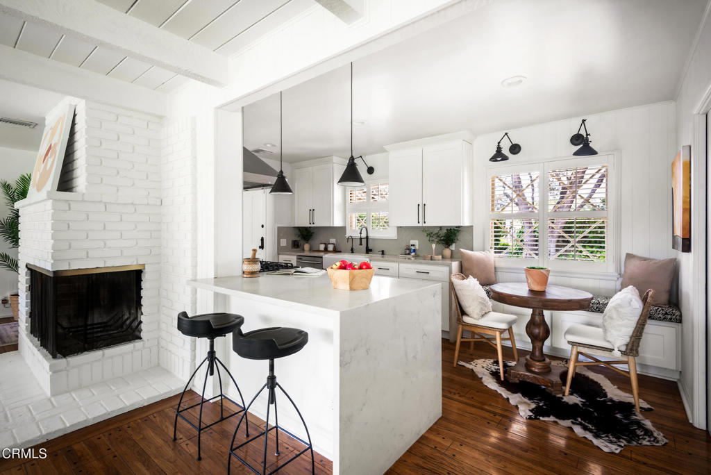 1640 N Altadena Drive