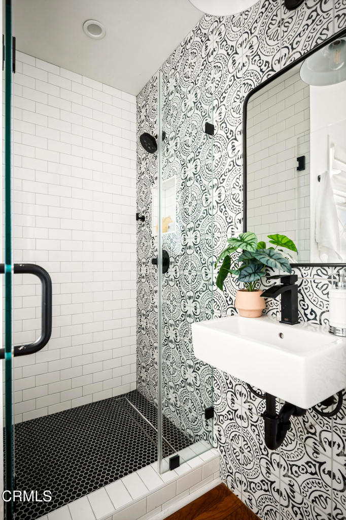 1640 N Altadena Drive