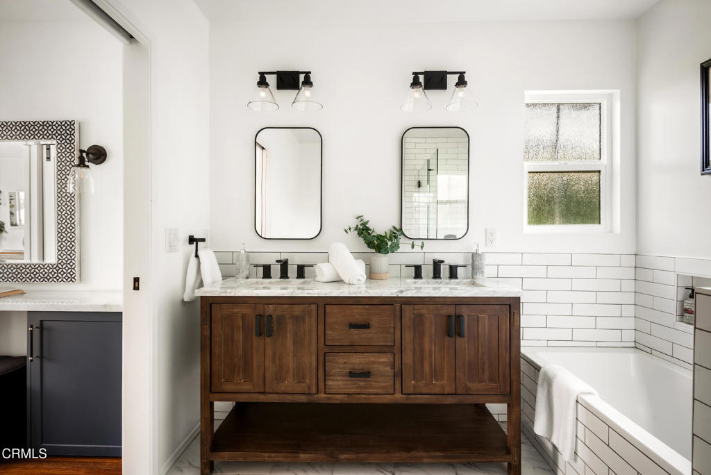 1640 N Altadena Drive