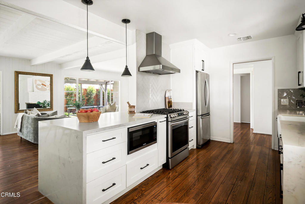 1640 N Altadena Drive