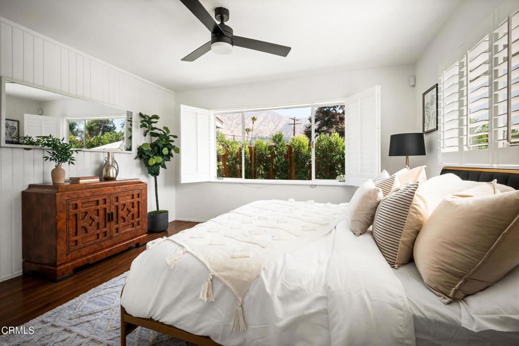 1640 N Altadena Drive