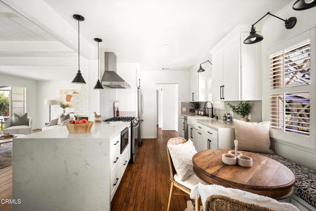 1640 N Altadena Drive