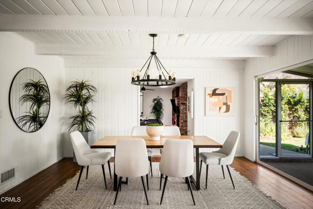 1640 N Altadena Drive