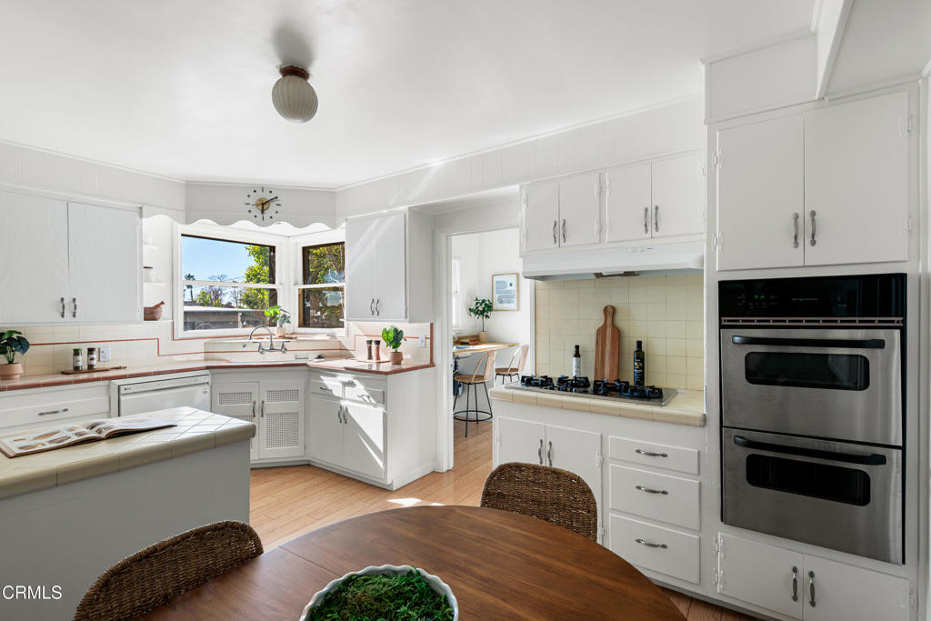 1563 Valencia Avenue