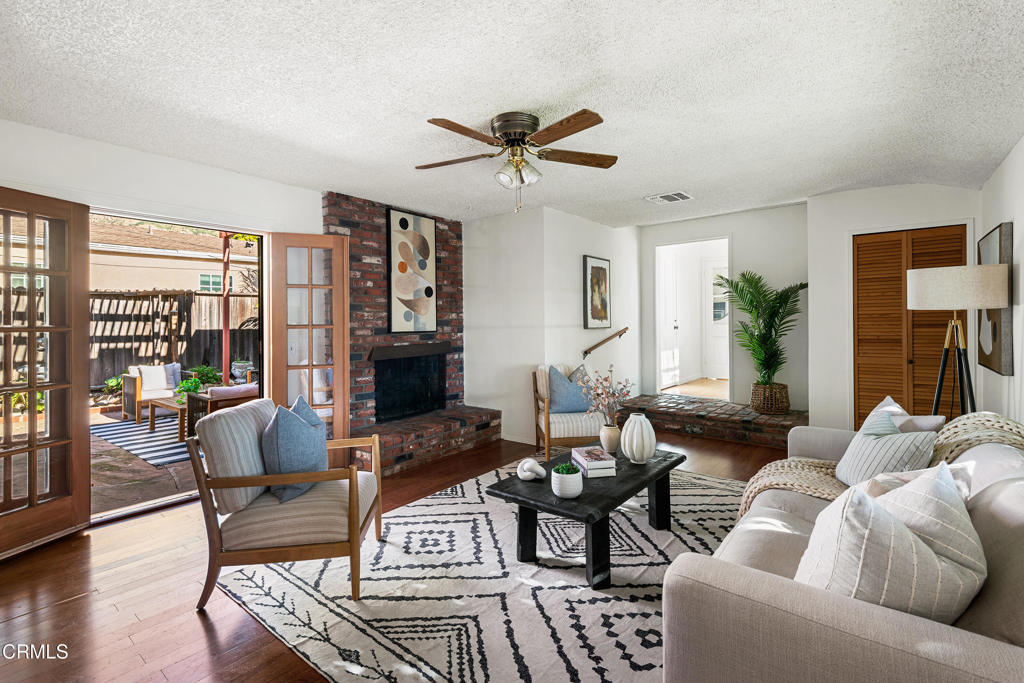 1563 Valencia Avenue