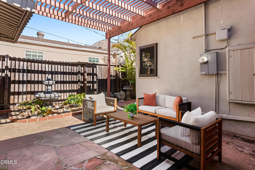 1563 Valencia Avenue