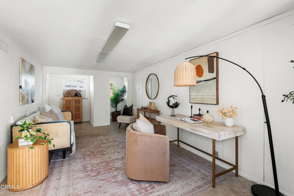 1563 Valencia Avenue