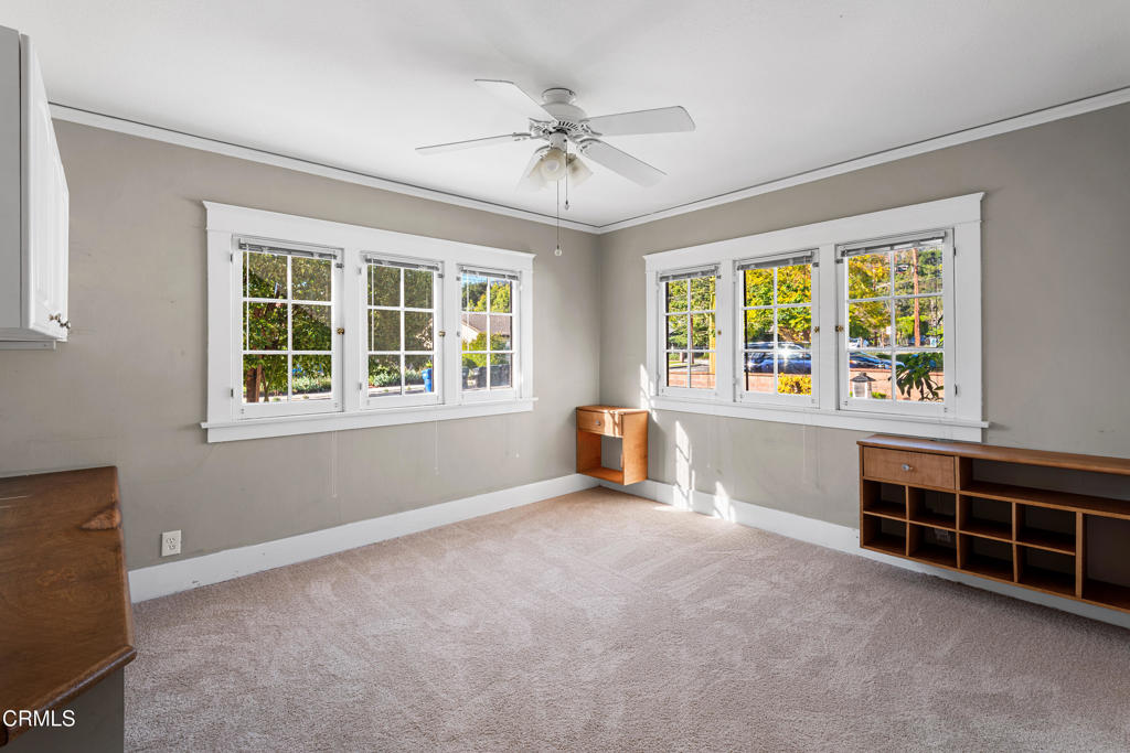 143 W Greystone Avenue