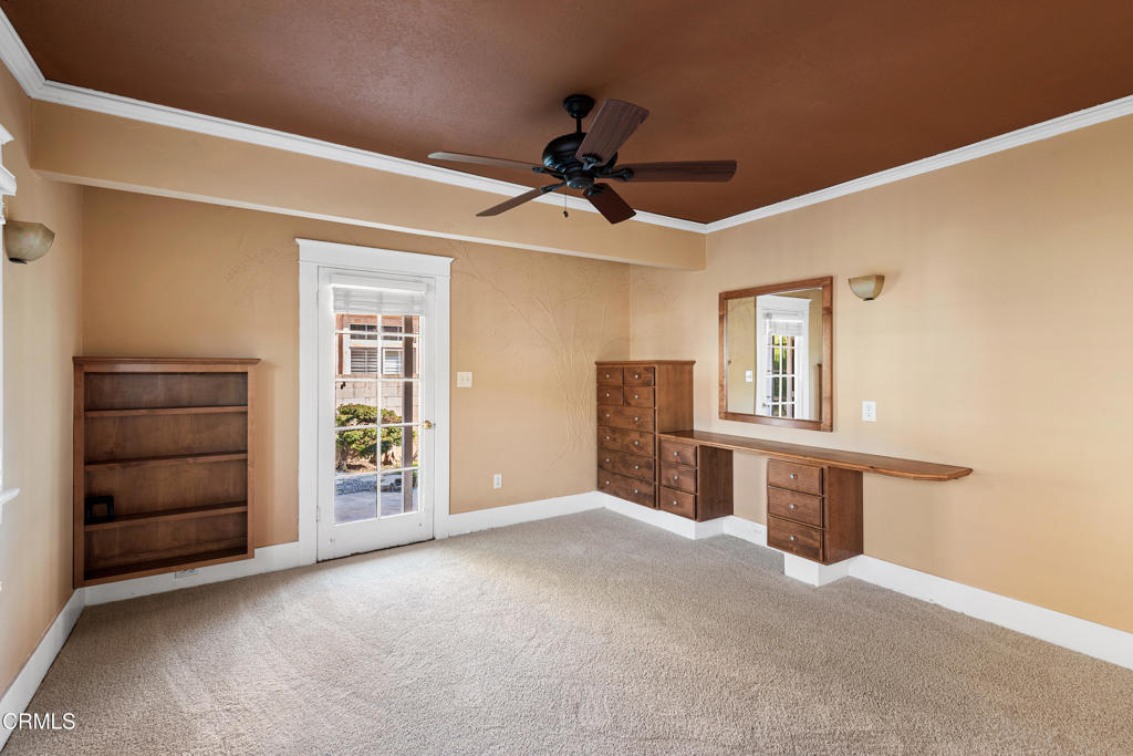 143 W Greystone Avenue