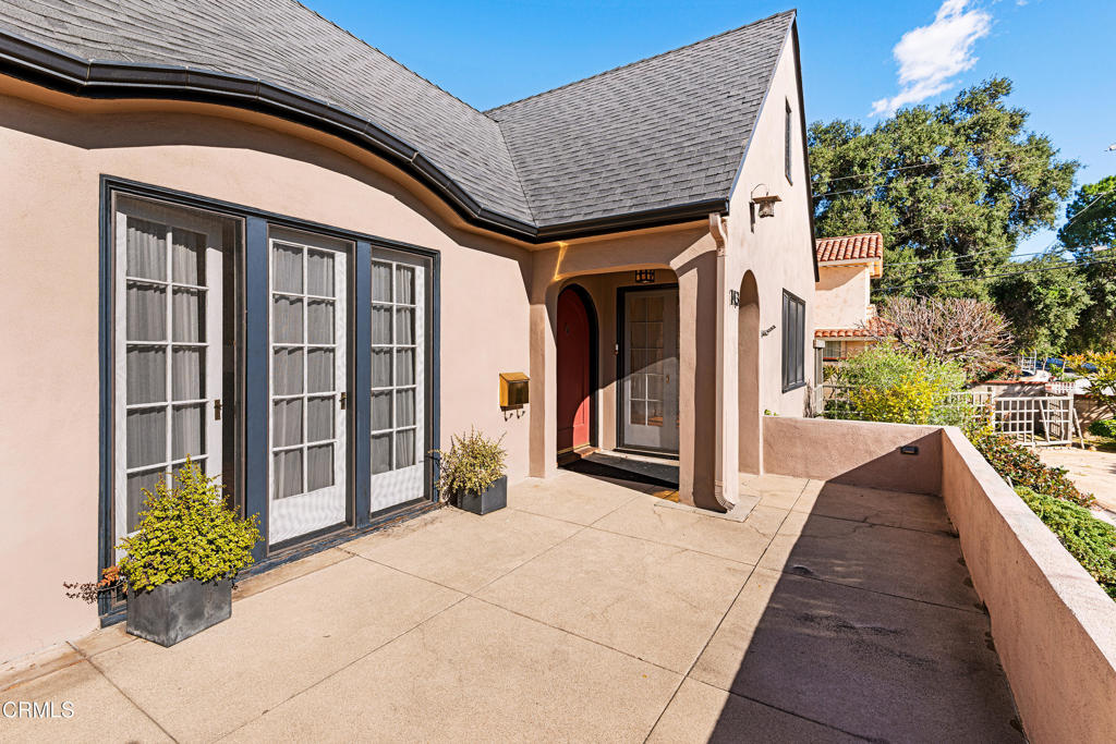 143 W Greystone Avenue