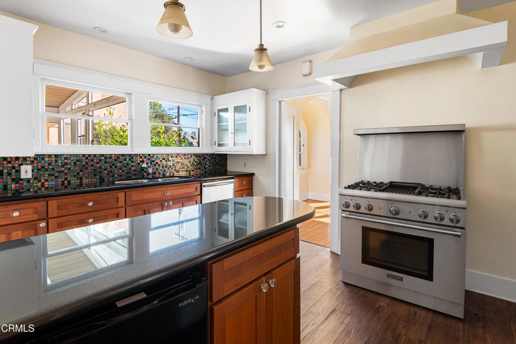 143 W Greystone Avenue