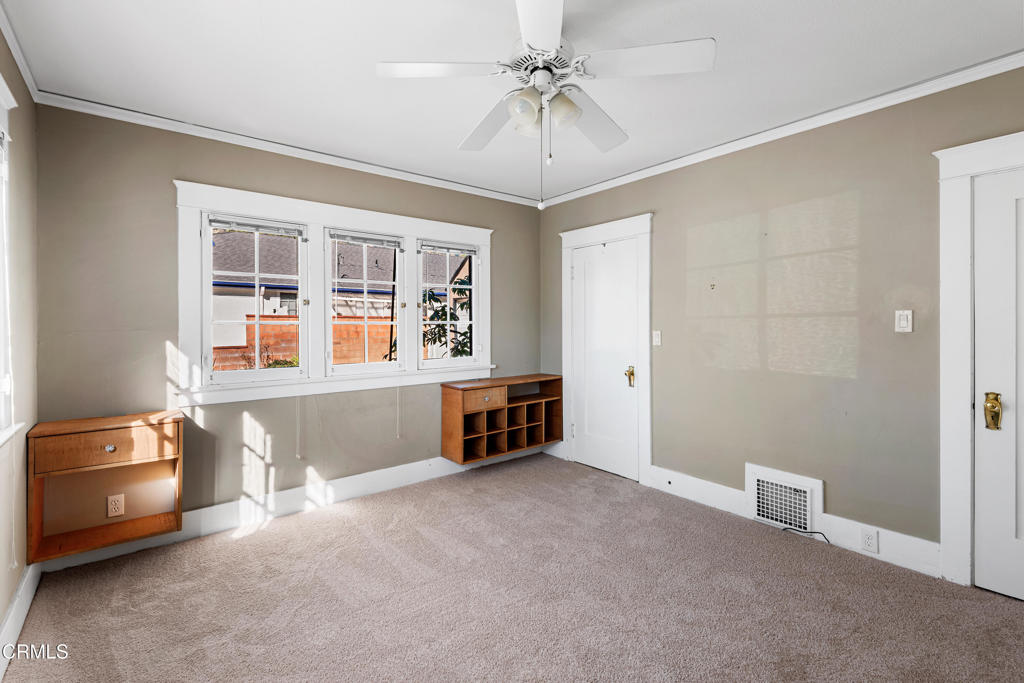 143 W Greystone Avenue