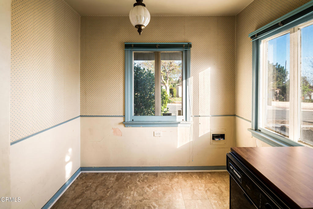 1533 Coolidge Avenue