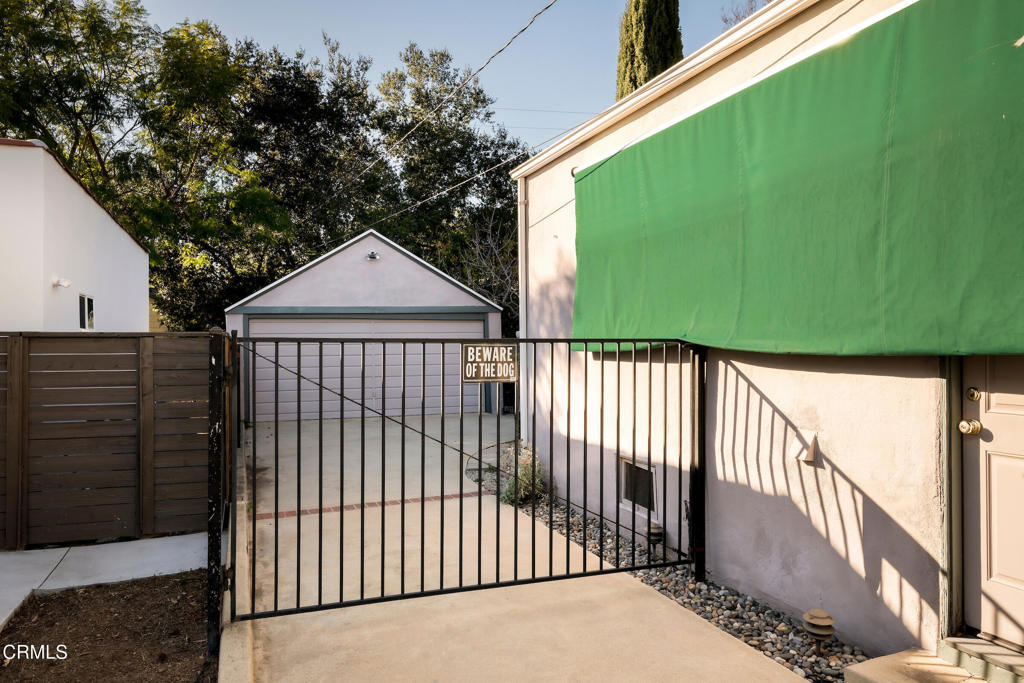 1533 Coolidge Avenue