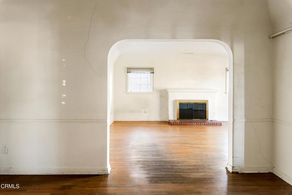 1533 Coolidge Avenue