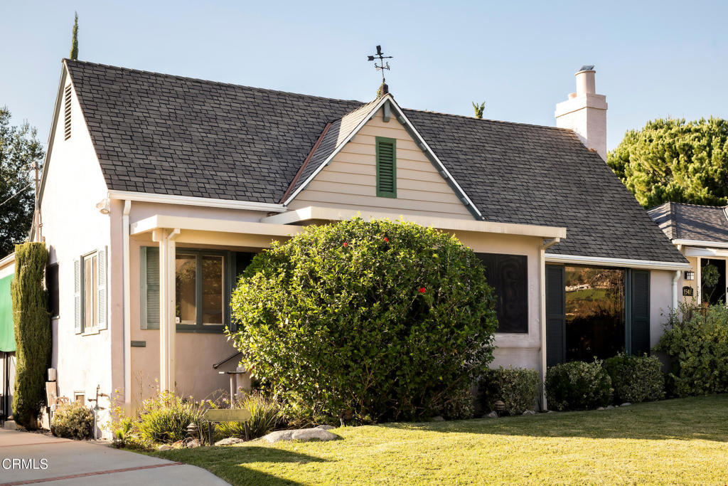 1533 Coolidge Avenue