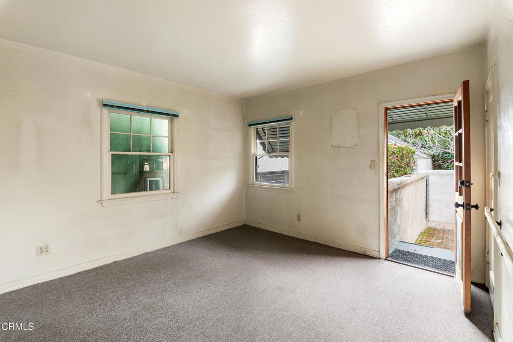 1533 Coolidge Avenue