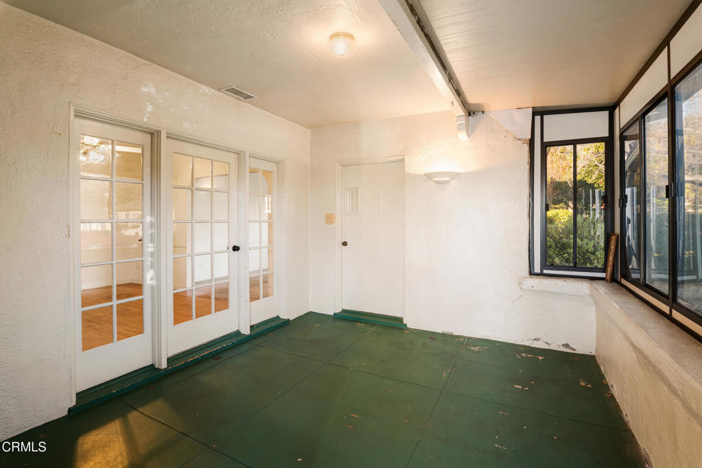 1533 Coolidge Avenue