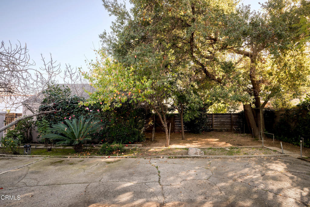 1533 Coolidge Avenue