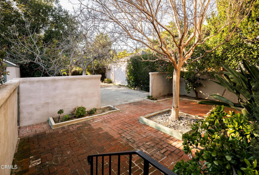 1533 Coolidge Avenue