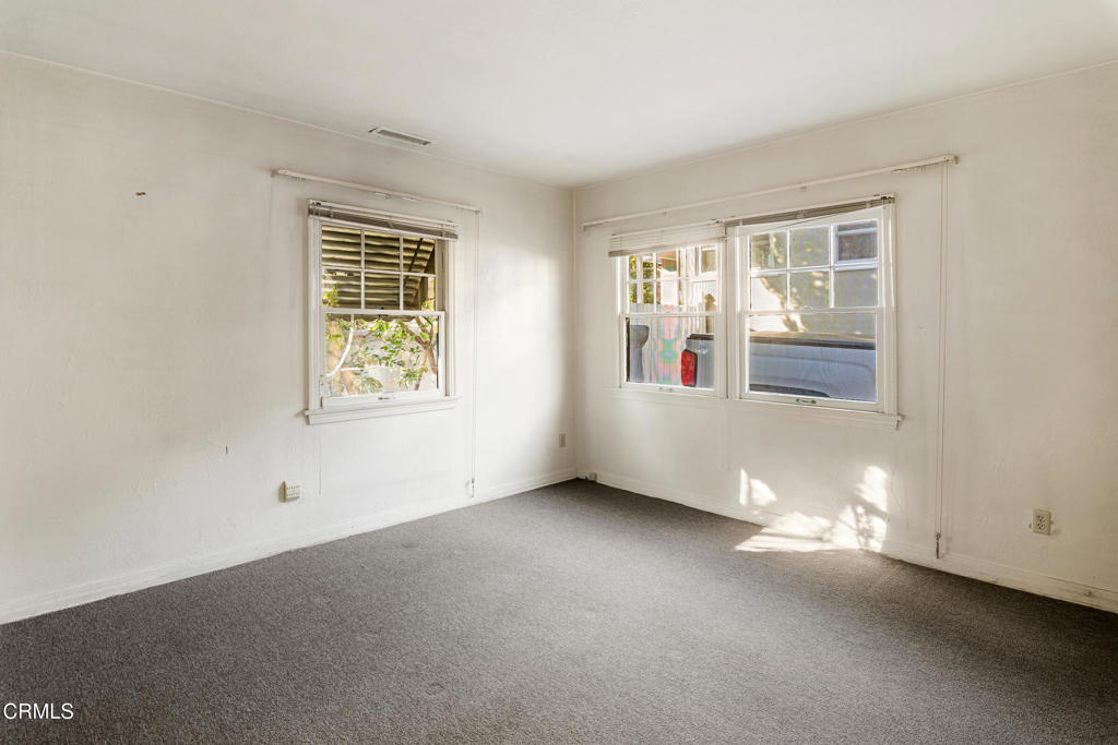 1533 Coolidge Avenue