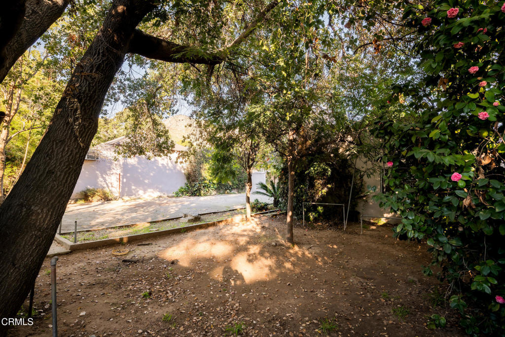 1533 Coolidge Avenue